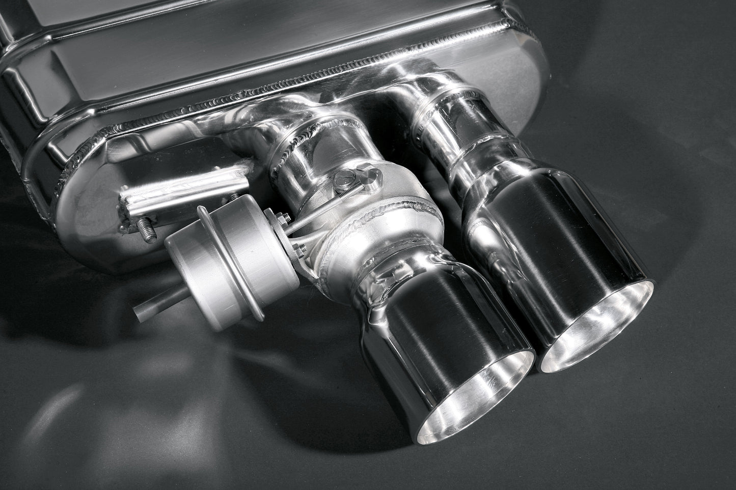 Ferrari 599 GTB Fiorano - Valved Exhaust with Post-Cat Spare Pipes image 3