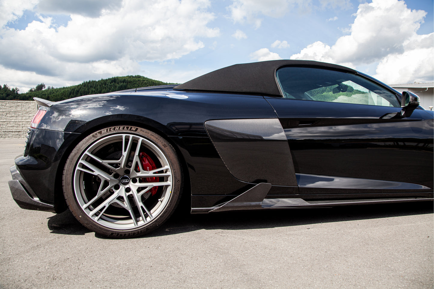 Audi R8 (Gen2) Facelift - Carbon Fiber Side Fins