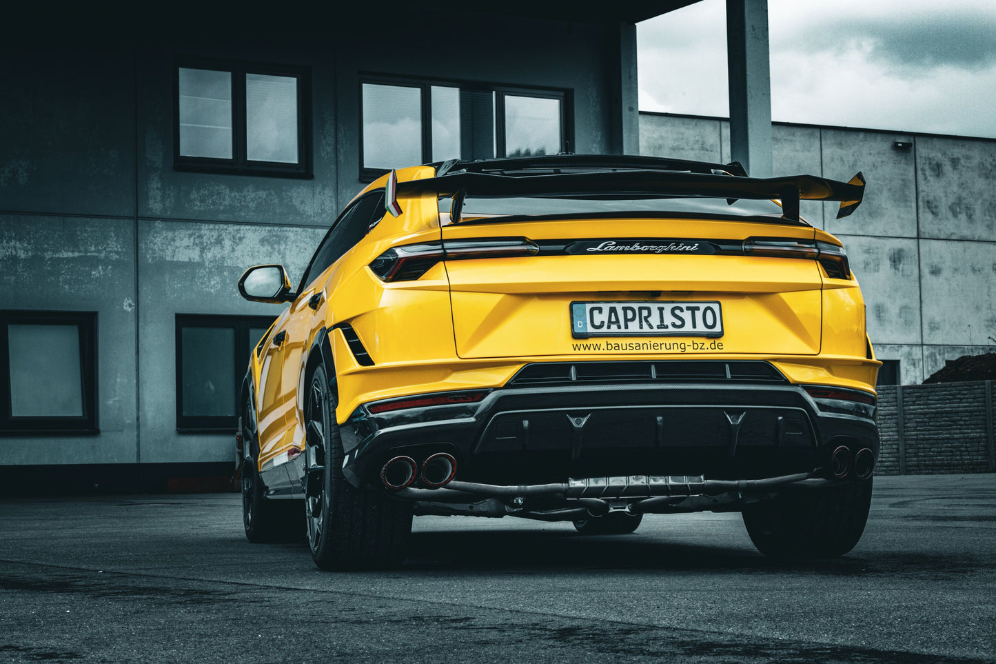 Lamborghini Urus Performante - Valved Exhaust w Mid Silencer Spare and Wicrom "Performante" Tips (for OE Actuators)