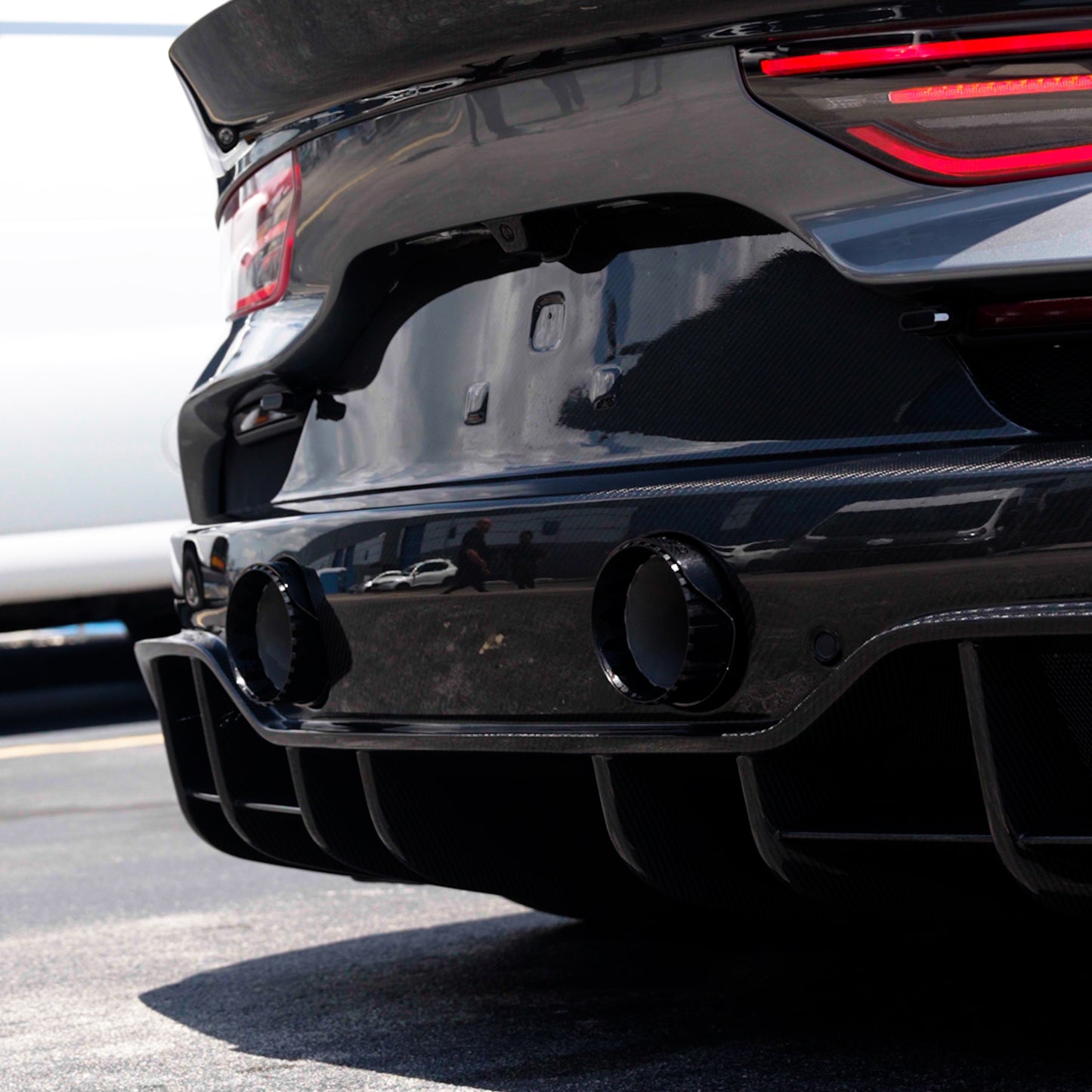 Maserati MC20 - Exhaust System w Wicrom Black Chrome End Pipes