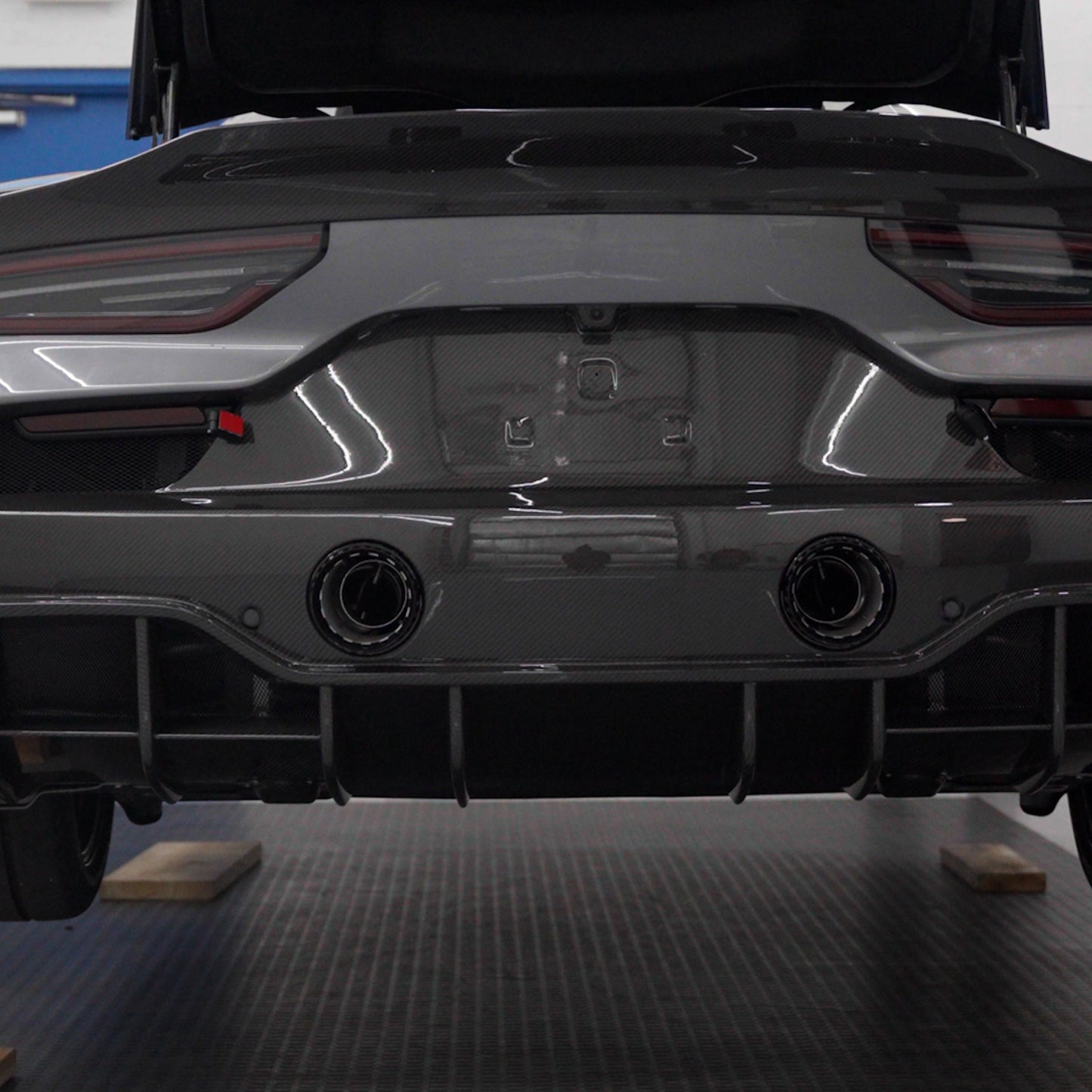 Maserati MC20 - Exhaust System w Wicrom Black Chrome End Pipes