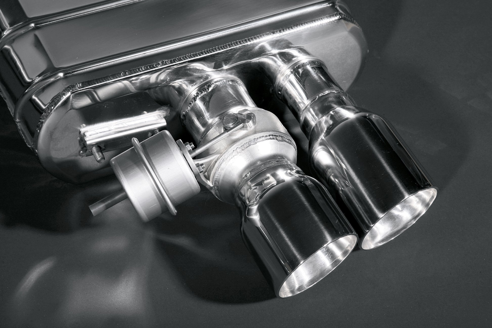Ferrari 599 GTB Fiorano - Valved Exhaust with Post-Cat Spare Pipes image 3