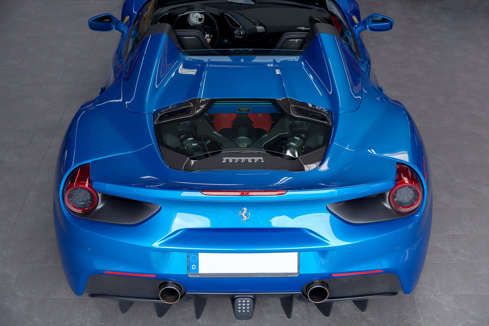 Ferrari 488 GTS/Pista - Carbon and Glass Bonnet image 5