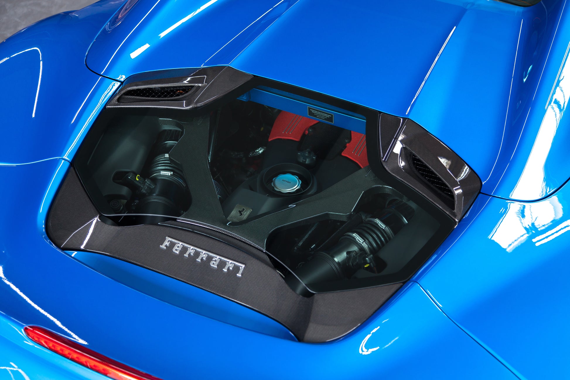 Ferrari 488 GTS/Pista - Carbon and Glass Bonnet image 1