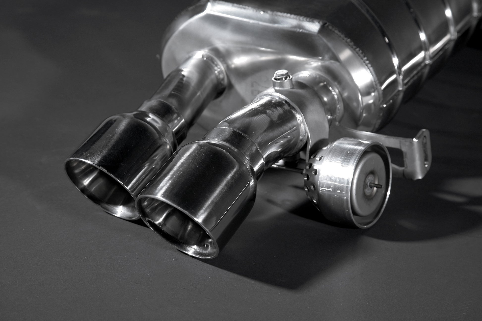 Maserati Quattroporte (M139) - Valved Exhaust (with OEM Control) image 2