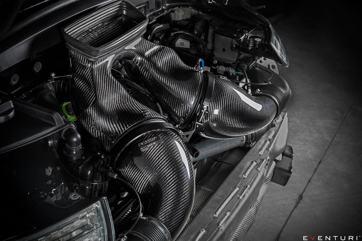 Eventuri Porsche 991.1/2 Turbo/S Black Carbon Intake System