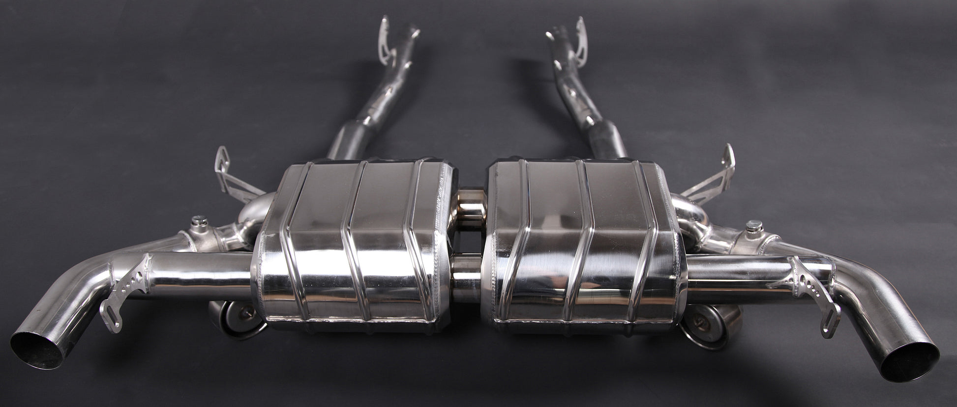 Aston Martin V12 - Valved Muffler image 2