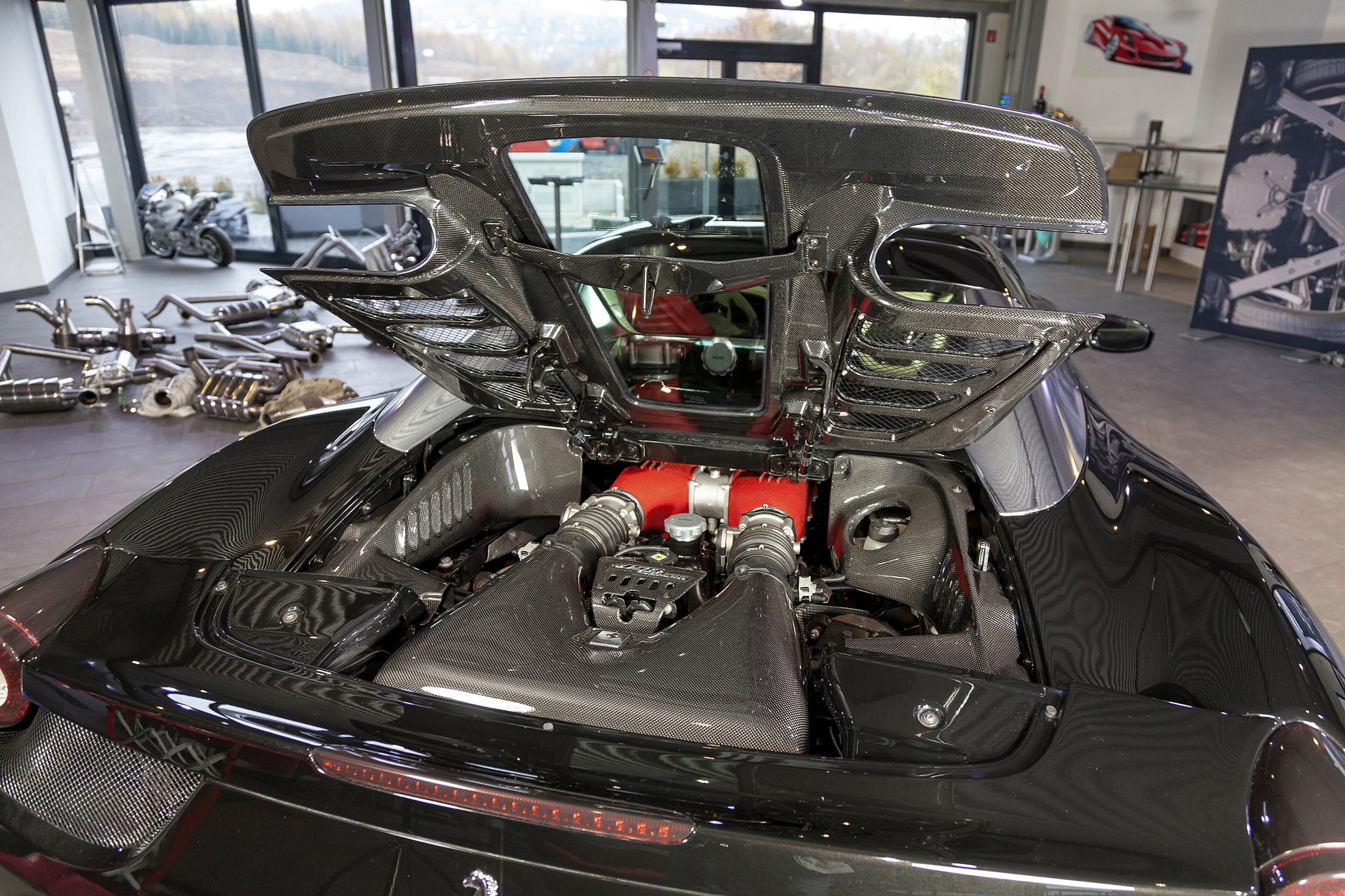 Ferrari 458 Spider/Aperta - Carbon Side Engine Compartment Covers image 3