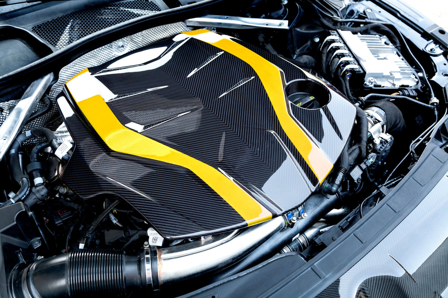 Audi RS5/S5 (F5) - Carbon Fiber Engine Cover image 2