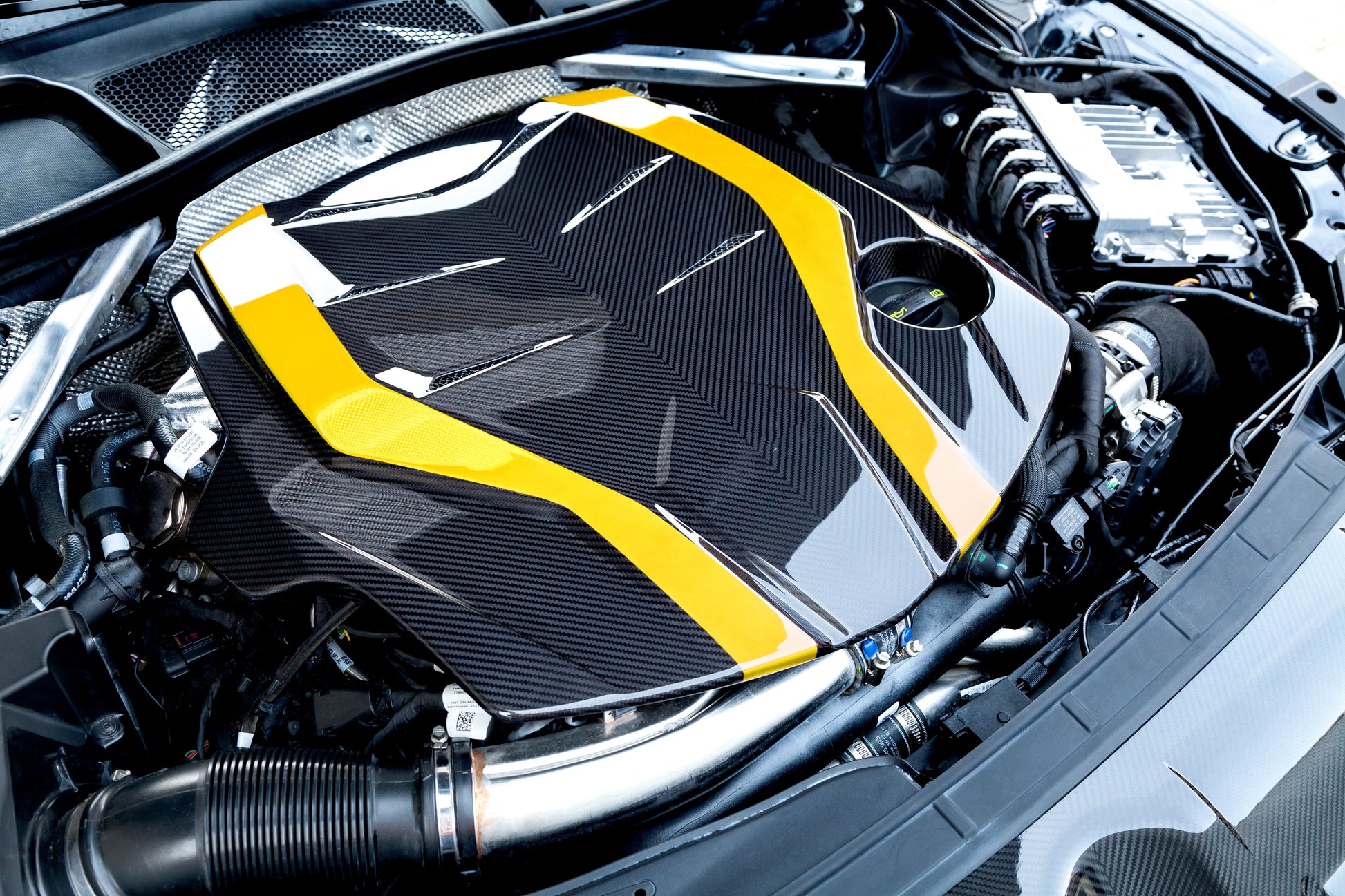 Audi RS5/S5 (F5) - Carbon Fiber Engine Cover image 2