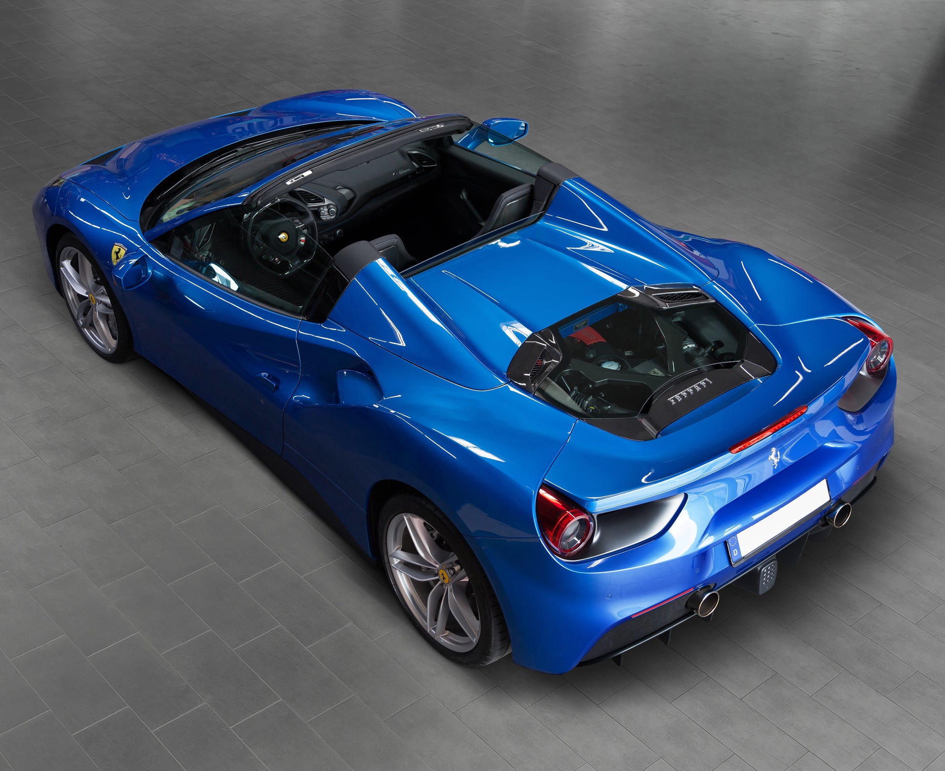 Ferrari 488 GTS/Pista - Carbon and Glass Bonnet image 4