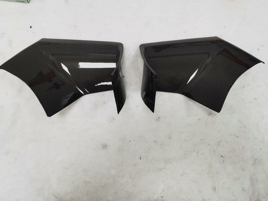 Ferrari 488 Pista (Coupe) - Carbon Fiber Rear Spoiler Duct Cover image 0