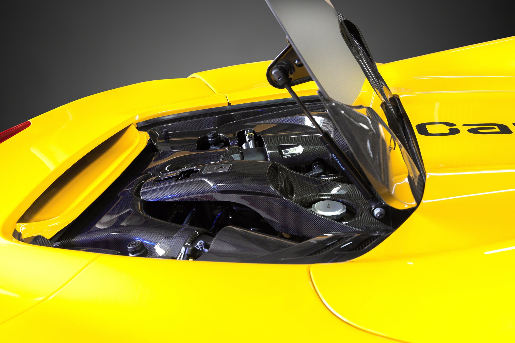 Ferrari 488 GTS / Pista Spider - Carbon Engine Compartment Side Covers image 4