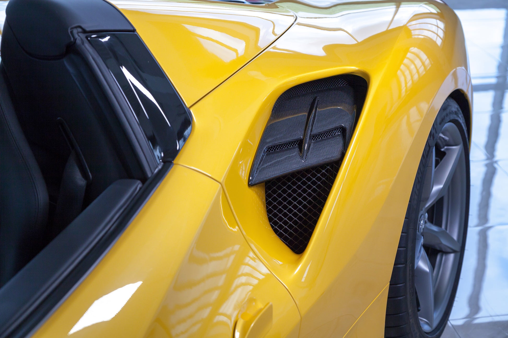 Ferrari 488 - Carbon Side Air Intake Panels image 7