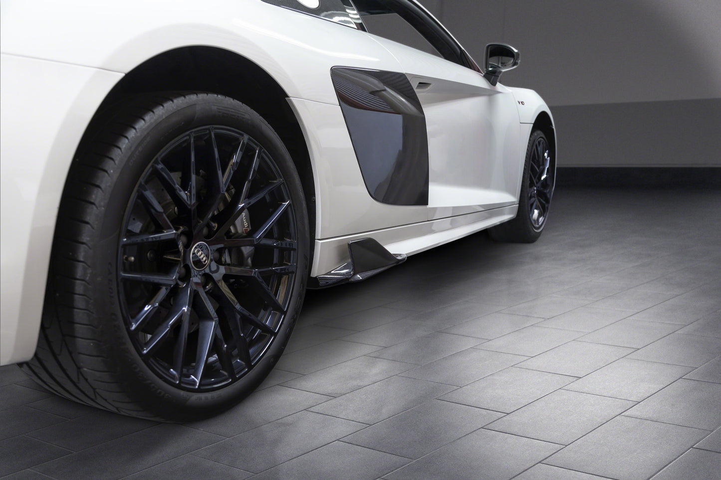 Audi R8 (Gen2) - Carbon Side Fins