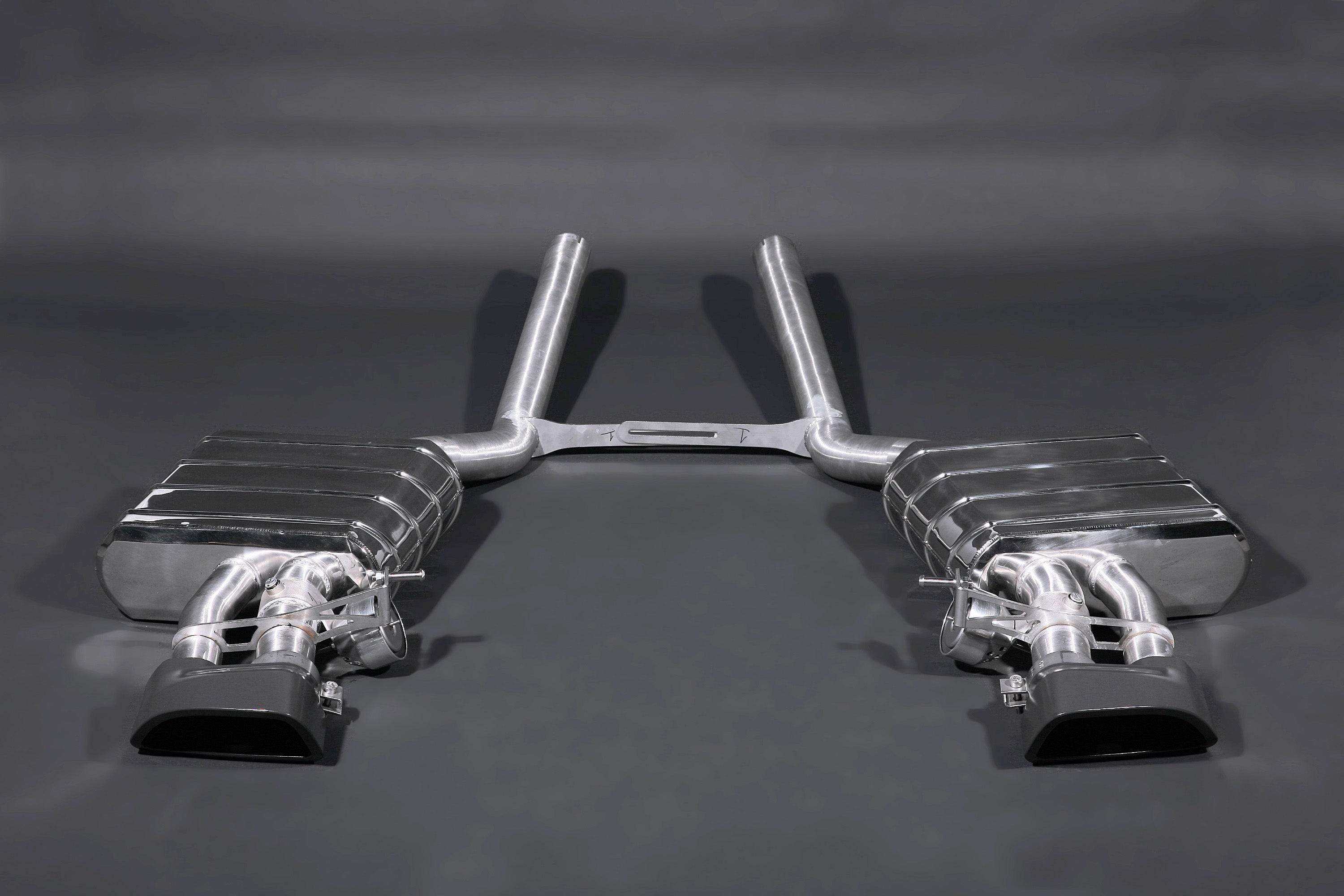 Audi RS4 (B7) - Valved Exhaust + MidPipes – Capristo Exhaust