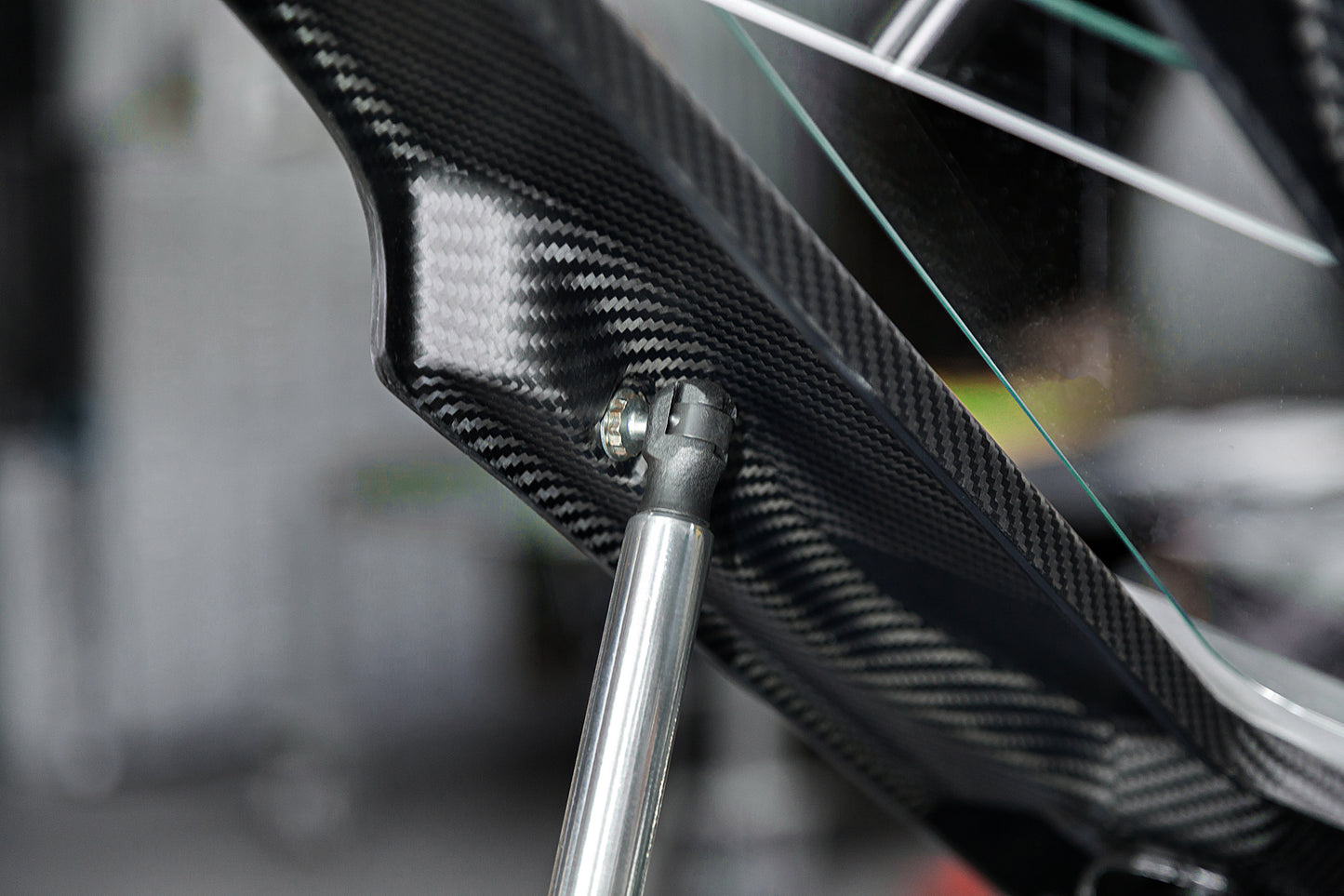 Lamborghini Huracan - Carbon Fiber + Glass Bonnet (With Scoops)