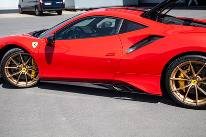 Ferrari 488/F8 - Side Skirts (WITH Wings) image 18