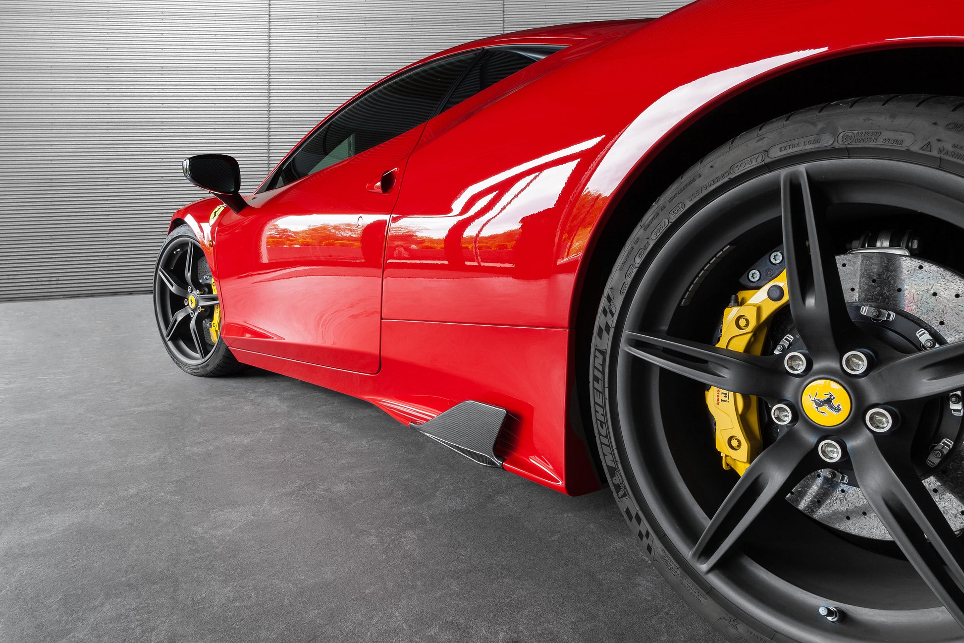 Ferrari 458 Speciale - Carbon Side Fins image 5