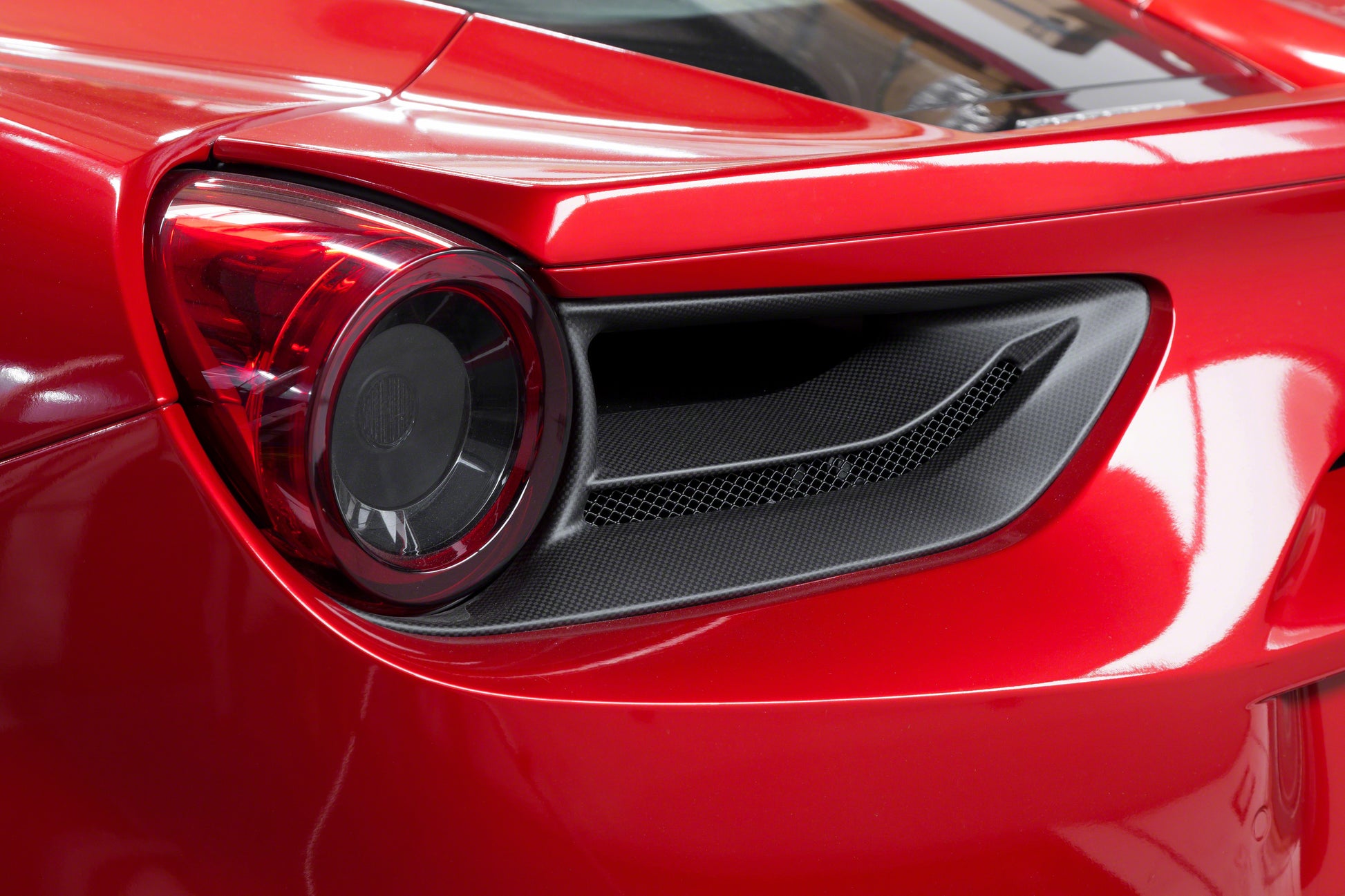 Ferrari 488 - Carbon Tail Light Covers (Matte) image 1