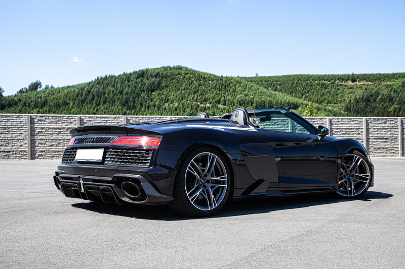 Audi R8 (Gen2) Facelift - Carbon Fiber Rear Diffuser image 4