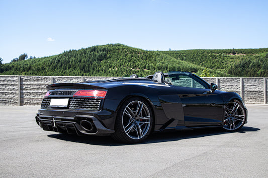 Audi R8 (Gen2) Facelift - Carbon Fiber Rear Diffuser image 4